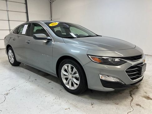 Used 2025 Chevrolet Malibu LT FWD image 8