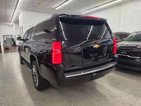 Used 2019 Chevrolet Suburban Premier AWD/4WD image 7