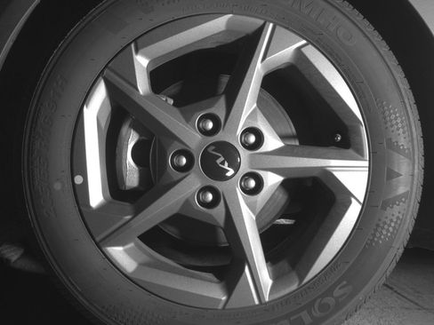 Used 2025 Kia K4 LXS image 12