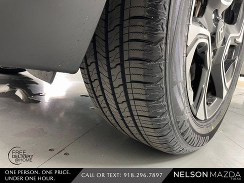 Used 2018 Honda CR-V Touring image 10