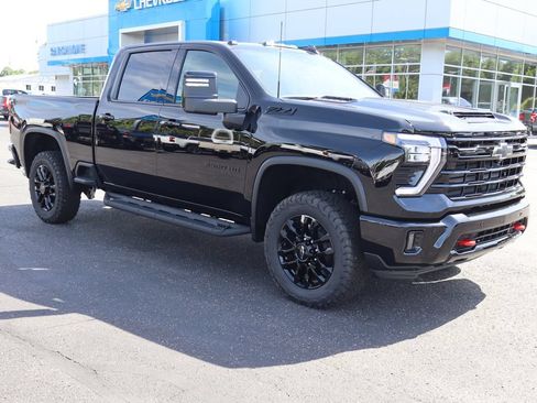 New 2026 Chevrolet Silverado 2500 LTZ w/ LTZ Plus Package AWD/4WD image 2