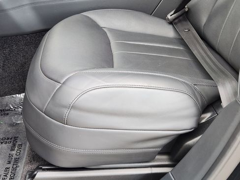 Used 2023 Land Rover Range Rover SE image 26