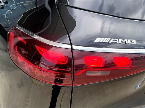 Used 2024 Mercedes-Benz GLS 63 AMG 4MATIC image 25