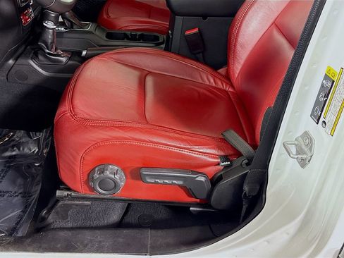 Used 2022 Jeep Wrangler Unlimited Rubicon w/ Safety Group image 23