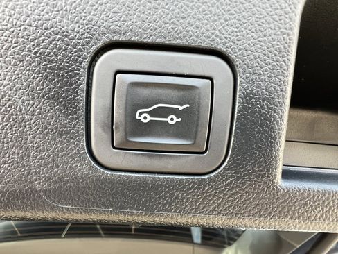 Used 2025 Chevrolet Equinox RS image 20