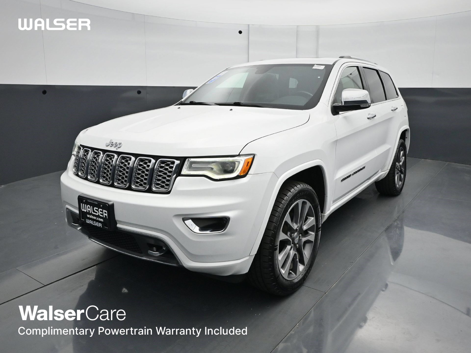 Used 2017 Jeep Grand Cherokee Overland AWD/4WD image 1