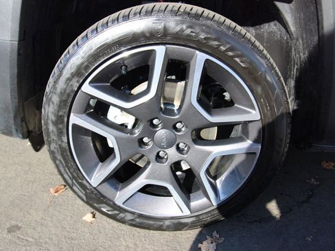 Used 2021 Jeep Renegade Sport image 30