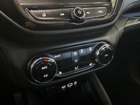 Used 2023 Chevrolet TrailBlazer LT w/ Convenience Package AWD/4WD image 14