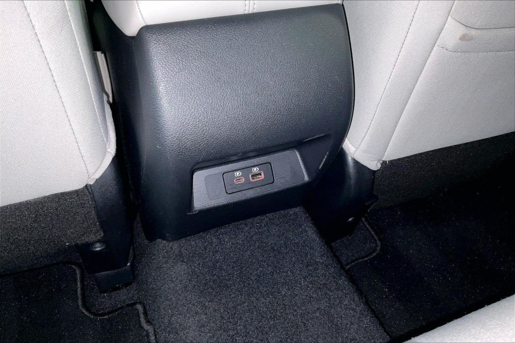 Used 2025 Nissan Altima 2.5 SV FWD image 29