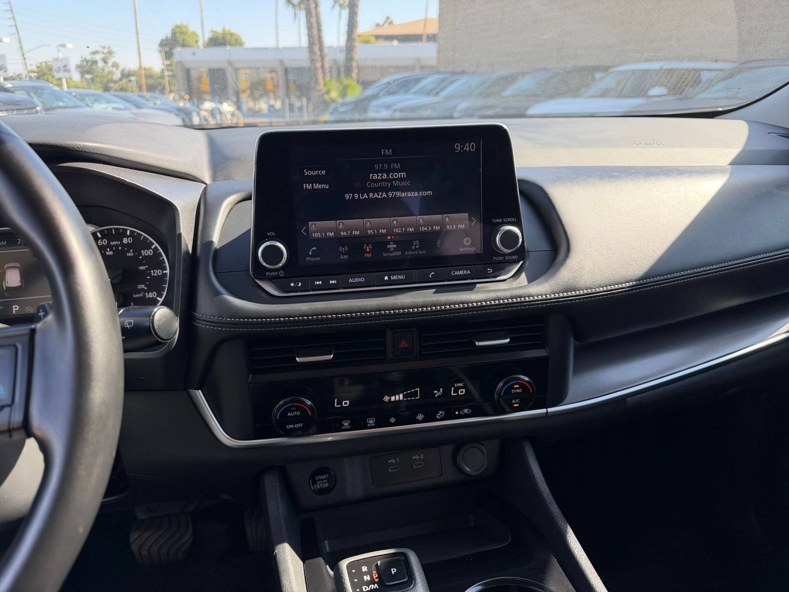 Used 2025 Nissan Rogue SV AWD/4WD image 16