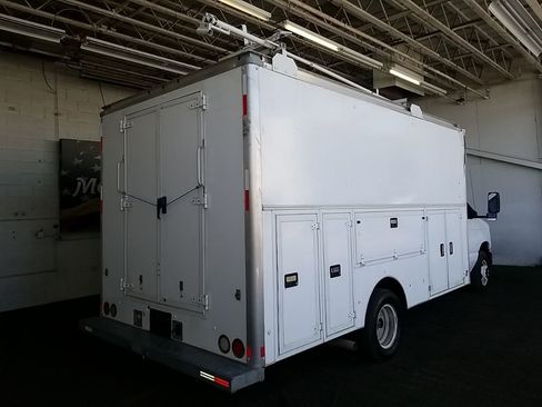 Used 2015 Ford E-450 and Econoline 450 Super Duty w/ Power Windows & Locks Group image 7