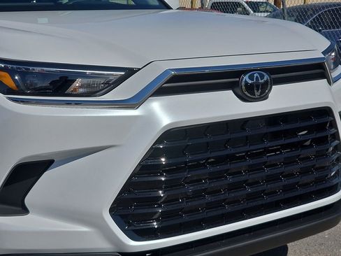New 2026 Toyota Grand Highlander AWD image 7