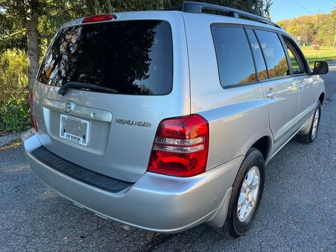 Used 2002 Toyota Highlander GREAT VALUE AWD image 3
