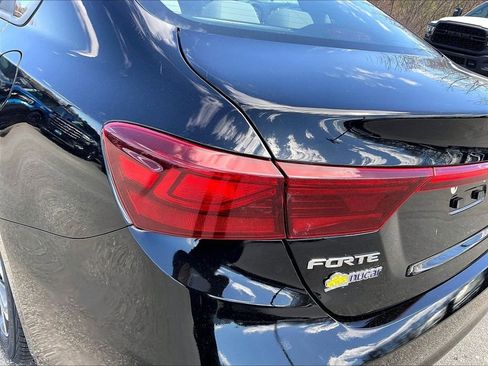 Used 2020 Kia Forte LXS FWD image 29