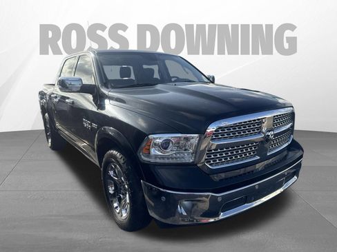Used 2017 RAM 1500 Laramie w/ Convenience Group AWD/4WD image 3