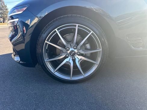 Used 2023 Genesis G70 2.0T image 12