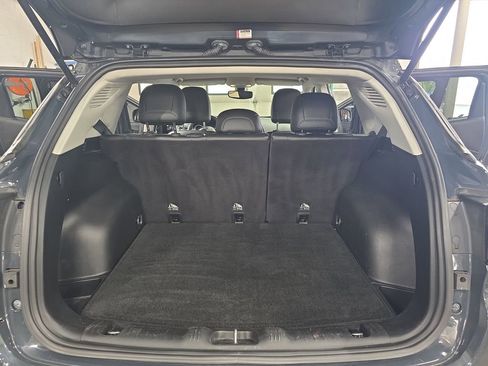 Used 2017 Jeep Compass Trailhawk w/ Cold Weather Group AWD/4WD image 12