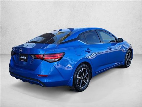 Used 2025 Nissan Sentra SV image 5