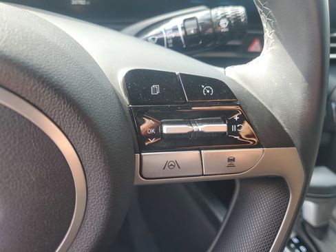 Used 2023 Hyundai Elantra SEL w/ Convenience Package FWD image 17
