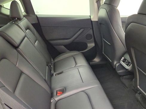 Used 2024 Tesla Model Y Long Range RWD image 26