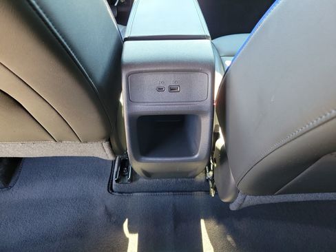 Used 2024 Buick Envista Sport Touring w/ Convenience I Package FWD image 11