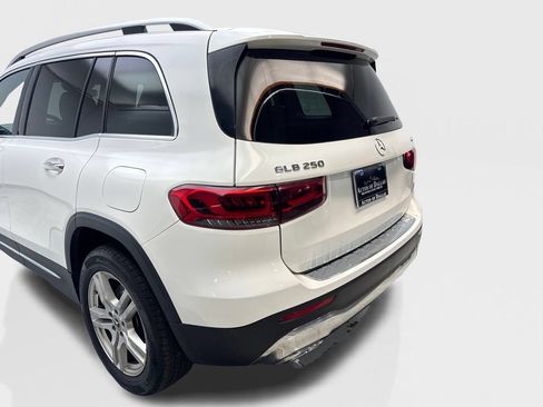 Used 2023 Mercedes-Benz GLB 250 4MATIC image 19