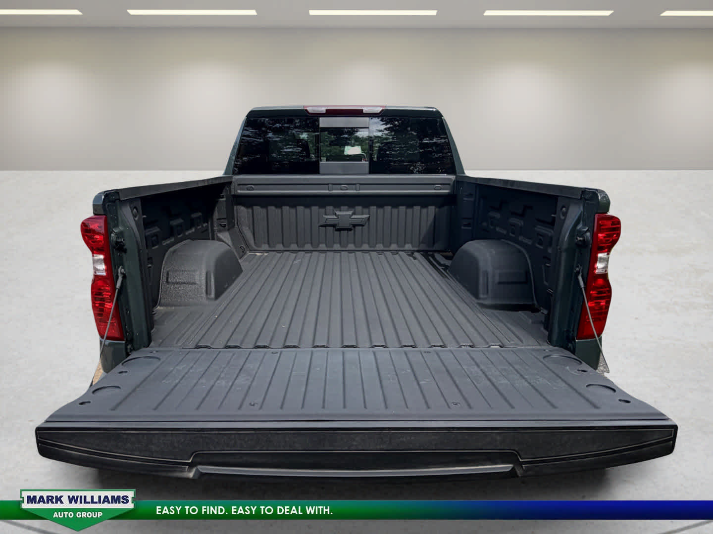 New 2026 Chevrolet Silverado 1500 LT w/ Leather Package AWD/4WD image 18