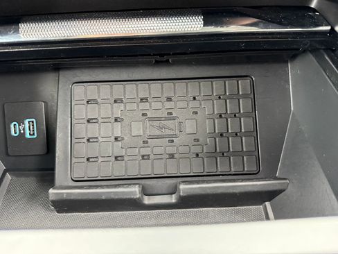 Used 2023 Ford F150 Lariat w/ Trailer Tow Package image 28