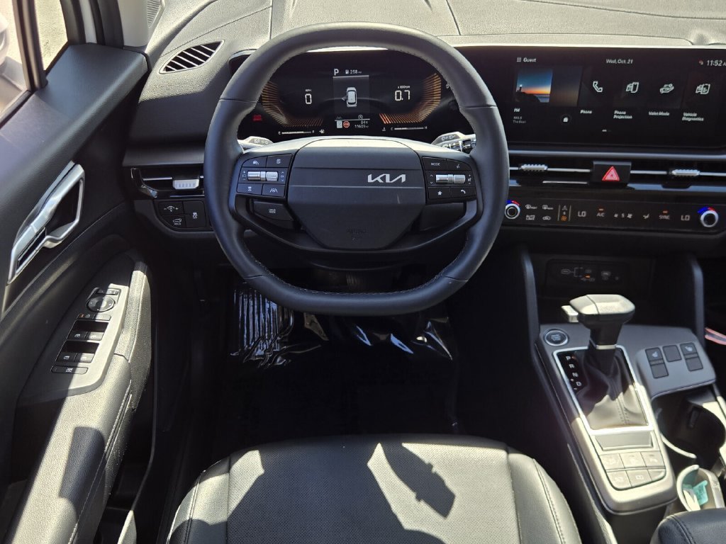 Used 2026 Kia Sportage EX FWD image 13