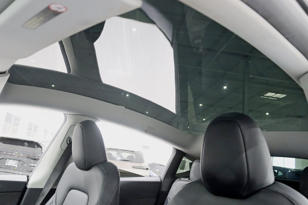 Used 2023 Tesla Model Y Long Range AWD/4WD image 32