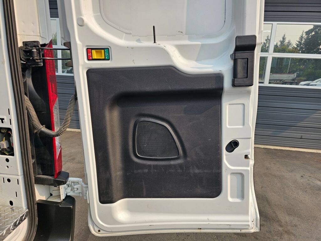 Used 2025 Ford Transit 250 148 High Roof AWD image 17