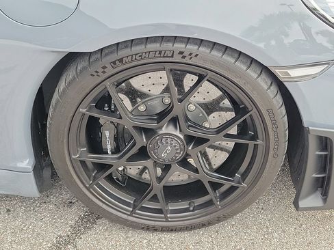 Certified 2024 Porsche 718 Cayman GT4 RS RWD image 13