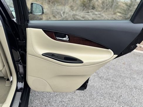 Used 2017 INFINITI QX50 AWD w/ Premium Plus Package image 14