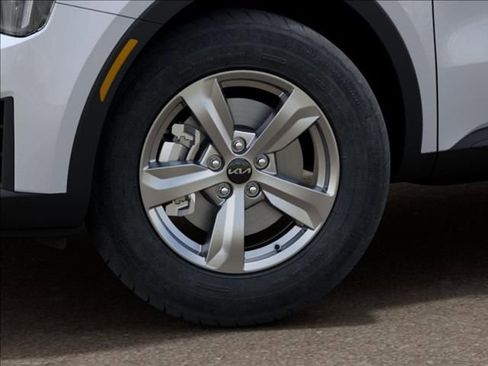 New 2026 Kia Sorento LX image 9