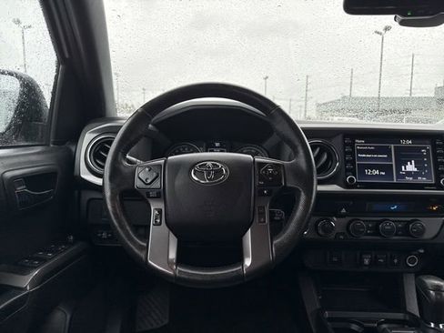 Used 2022 Toyota Tacoma TRD Off-Road image 20