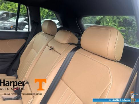 Used 2024 Volkswagen Tiguan SE R-Line AWD/4WD image 9