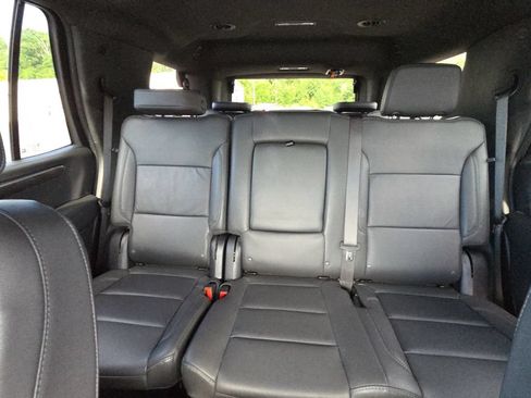 Used 2025 Chevrolet Tahoe Z71 AWD/4WD image 25