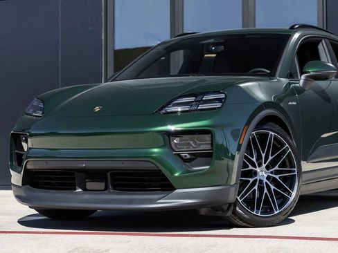 New 2025 Porsche Macan Electric image 55