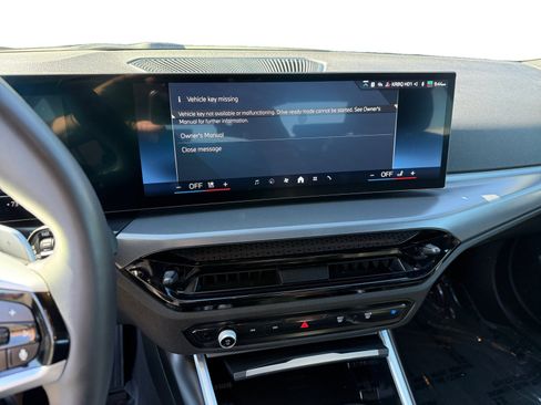 Used 2025 BMW 230i Coupe w/ Convenience Package RWD image 12