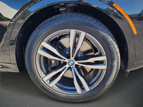 New 2026 BMW X7 M60i w/ Executive Package image 9