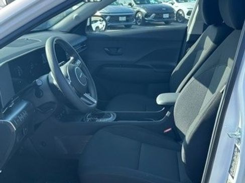 New 2026 Hyundai Kona SE image 9