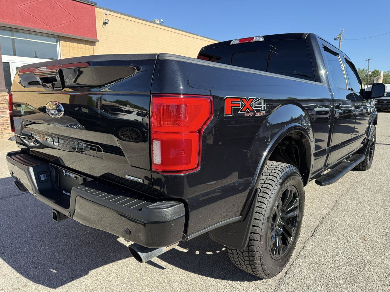 Used 2020 Ford F150 Lariat w/ Equipment Group 502A Luxury AWD/4WD image 8