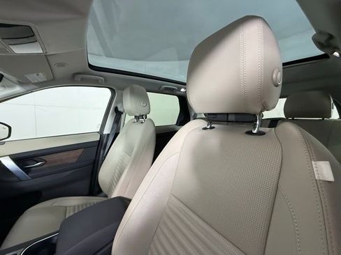 Used 2023 Land Rover Discovery Sport S image 5