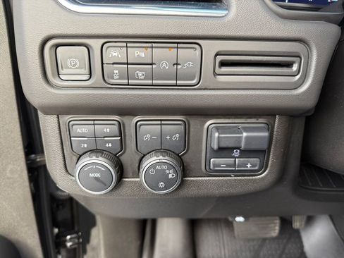 Used 2022 Chevrolet Tahoe RST w/ Sport Performance Package image 22