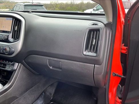 Used 2019 Chevrolet Colorado ZR2 w/ ZR2 Dusk Special Edition image 29