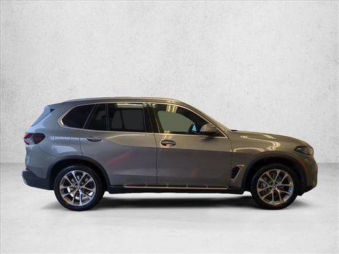 Used 2024 BMW X5 xDrive40i image 4