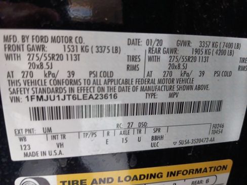 Used 2020 Ford Expedition XLT w/ Equipment Group 202A AWD/4WD image 3