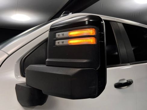 Used 2024 Chevrolet Silverado 2500 ZR2 w/ Technology Package AWD/4WD image 28