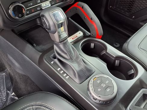 New 2026 Ford Bronco Outer Banks w/ Sasquatch Package AWD/4WD image 15
