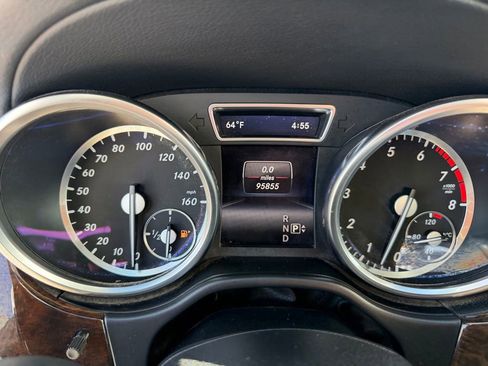Used 2014 Mercedes-Benz GL 450 4MATIC image 29